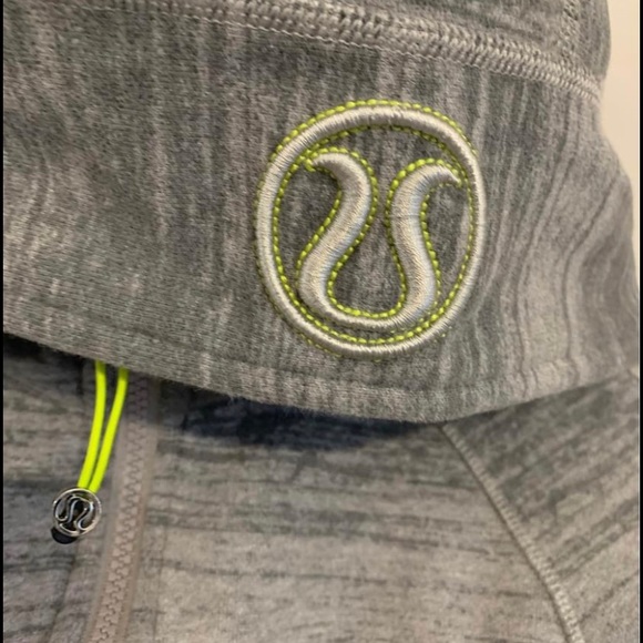 Lululemon Scuba Hoodie II Righteous Stripe Heather Gray Size 10 ; Like New - Picture 2 of 8